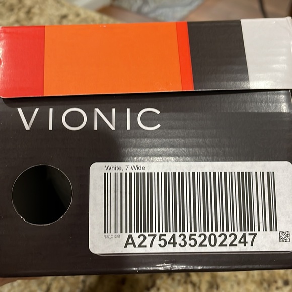 BNWT VIONIC SANDALS - Picture 7 of 7